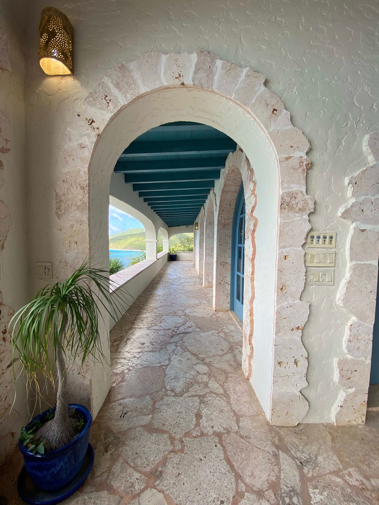 CLIFF HOUSE VILLA