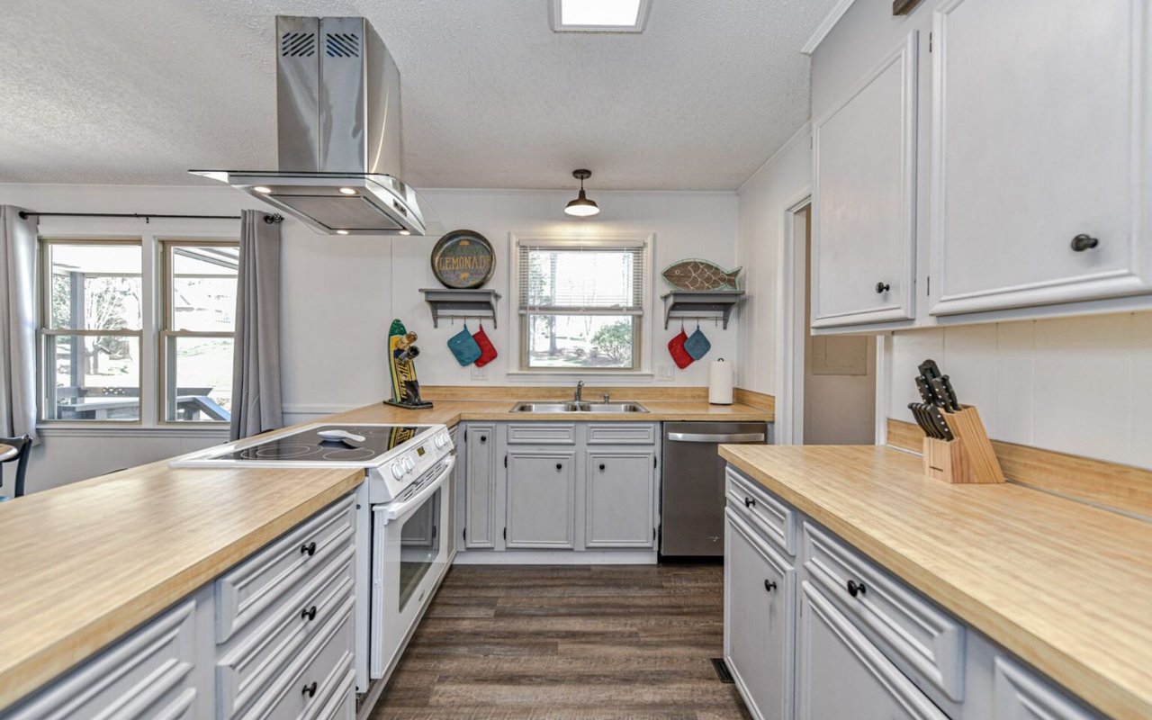 Back On Market!!   690 Beaten Path Rd. | Mooresville, NC