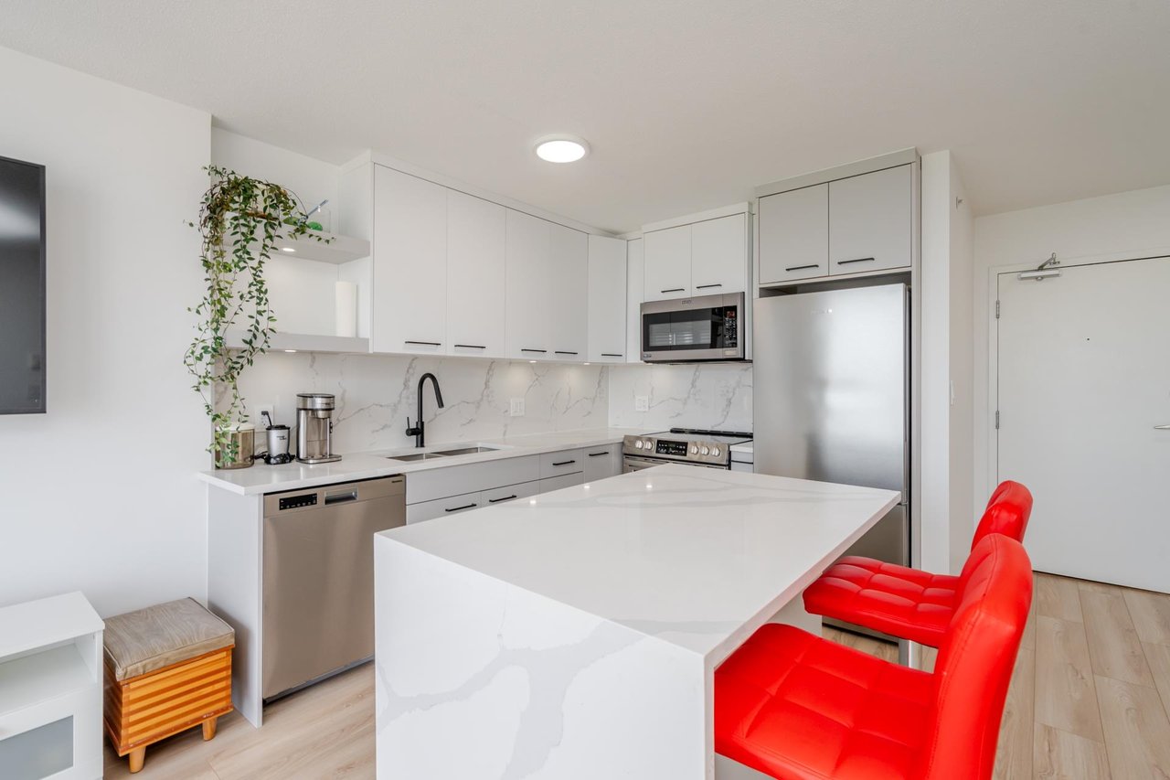 3106-13618 100 Ave
