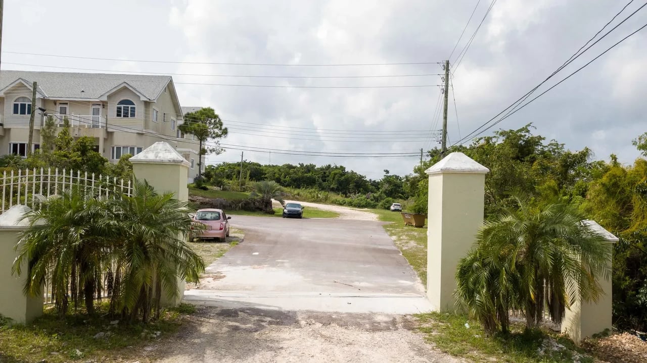 25 Eagle Crest 3 Bedroom Townhouse