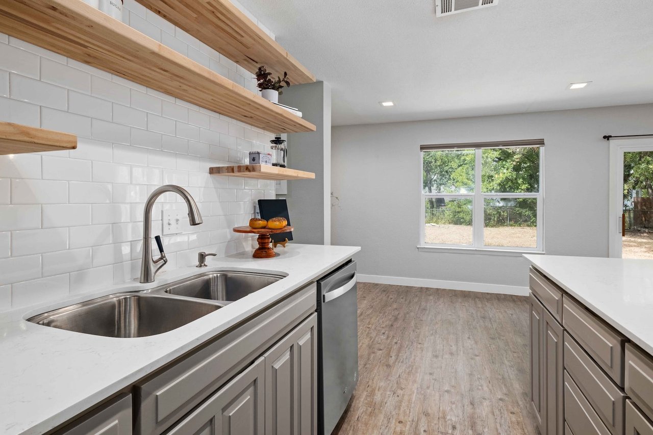 4906 Brassiewood Dr, Austin, Texas 78744