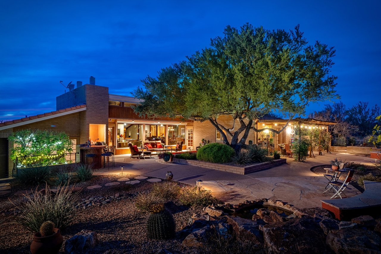 Unique Estate in Oro Valley Country Club