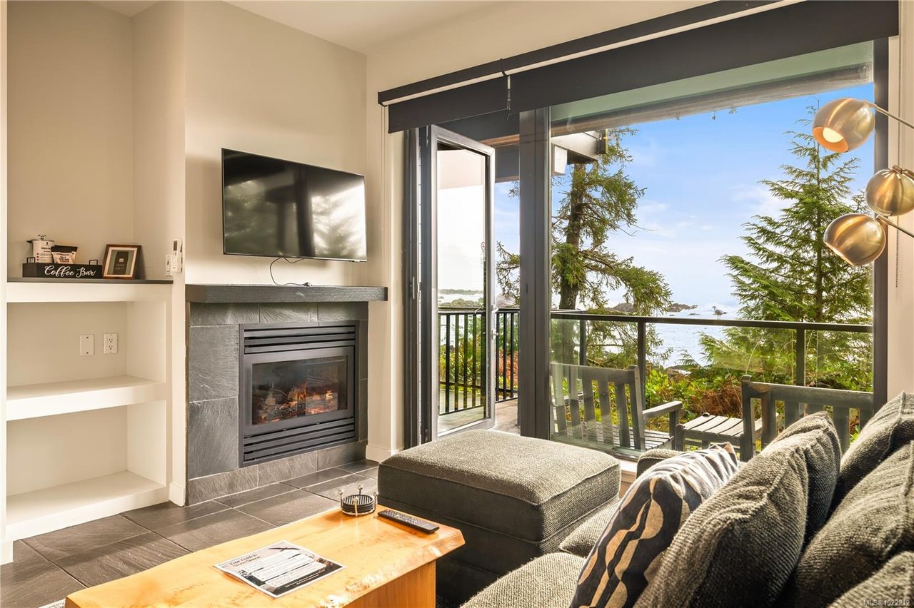 1602-596 Marine Dr