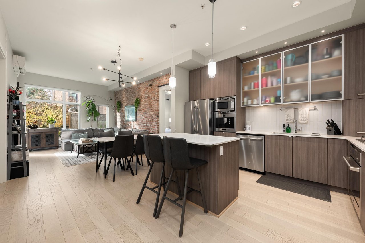 116-262 Salter St