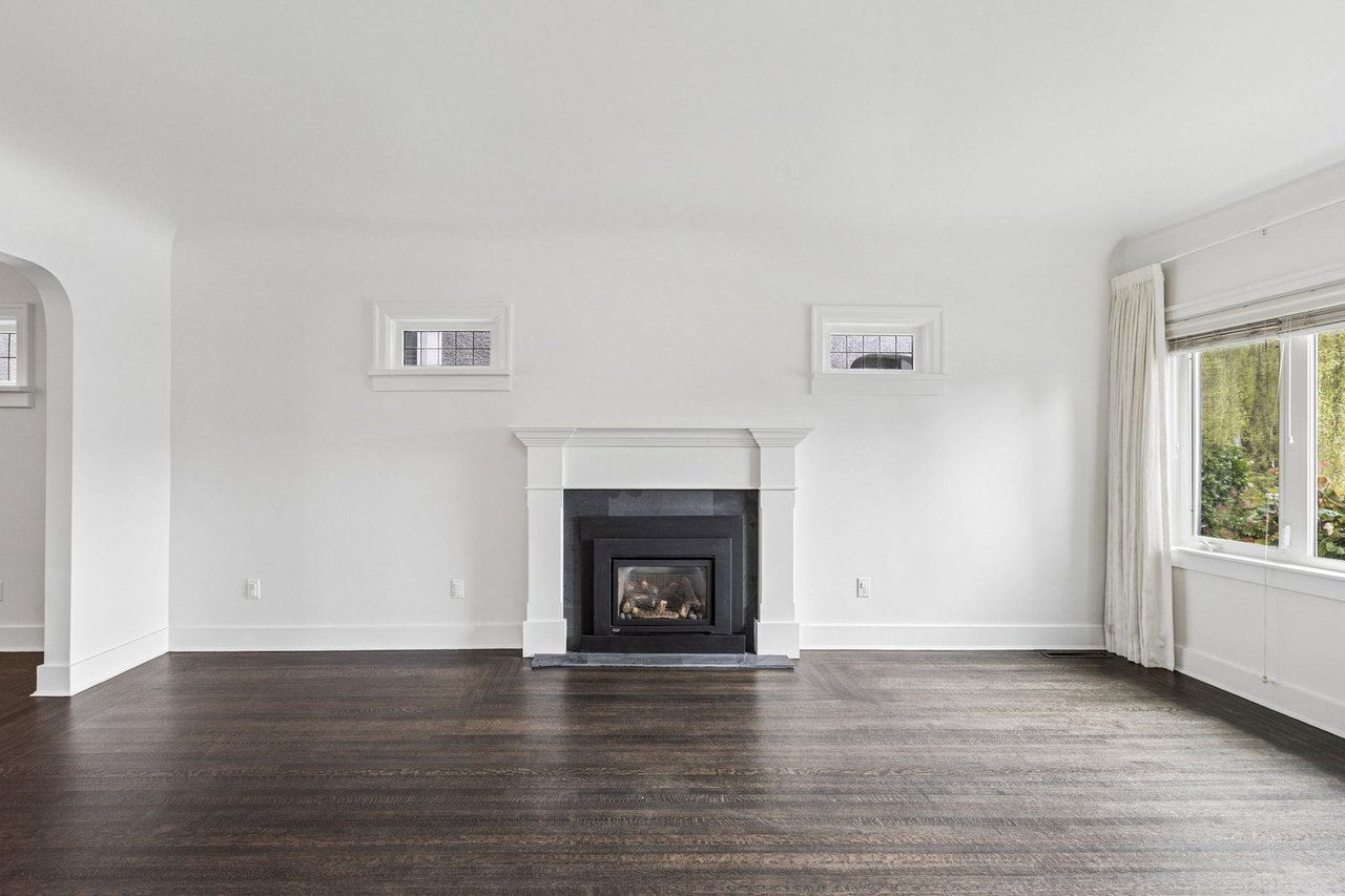 2859 W 33rd Ave