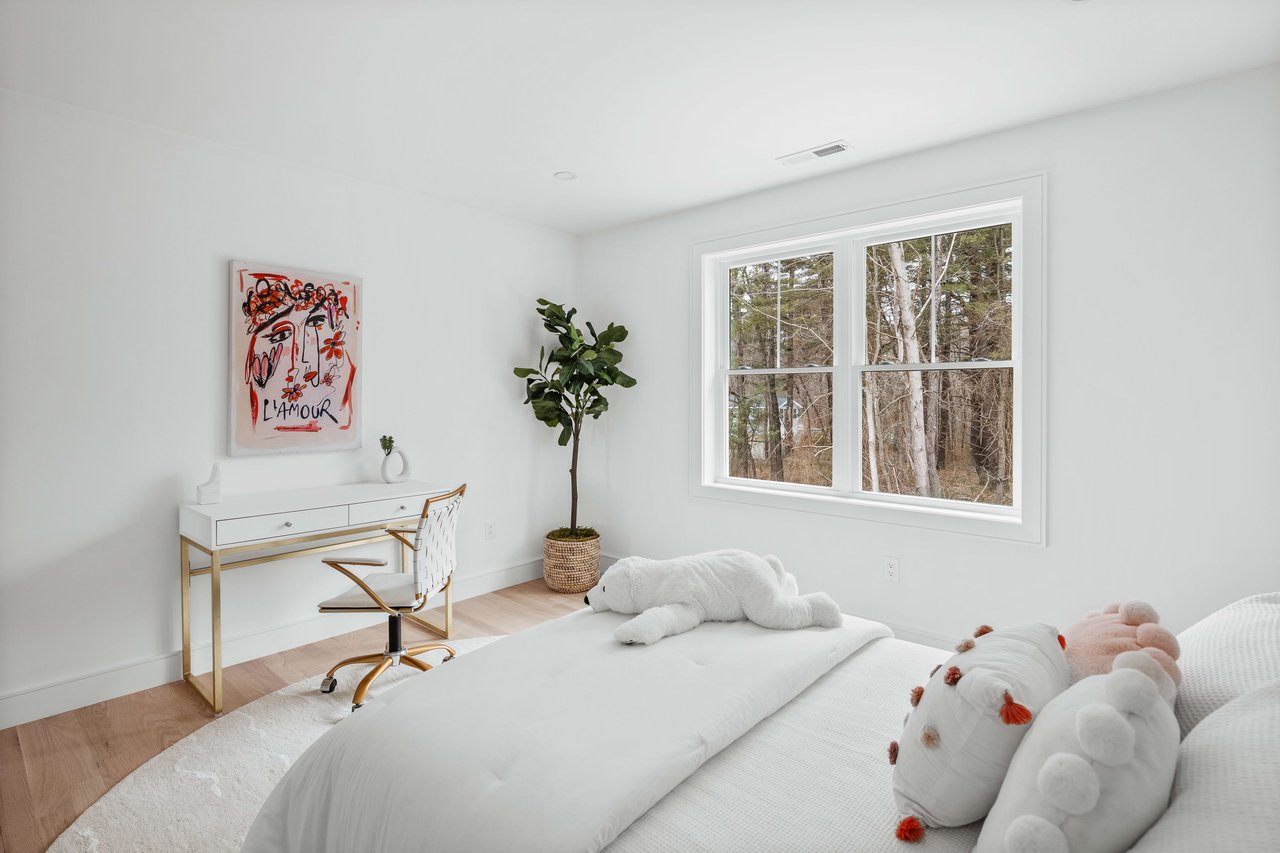 5 Brookside Lane, Burlington