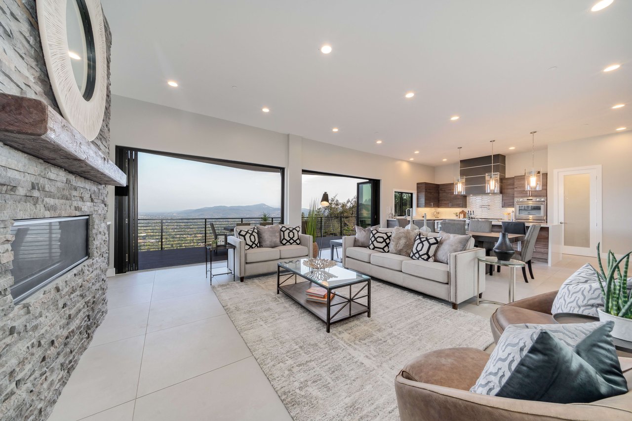3927 Rincon Ridge Drive