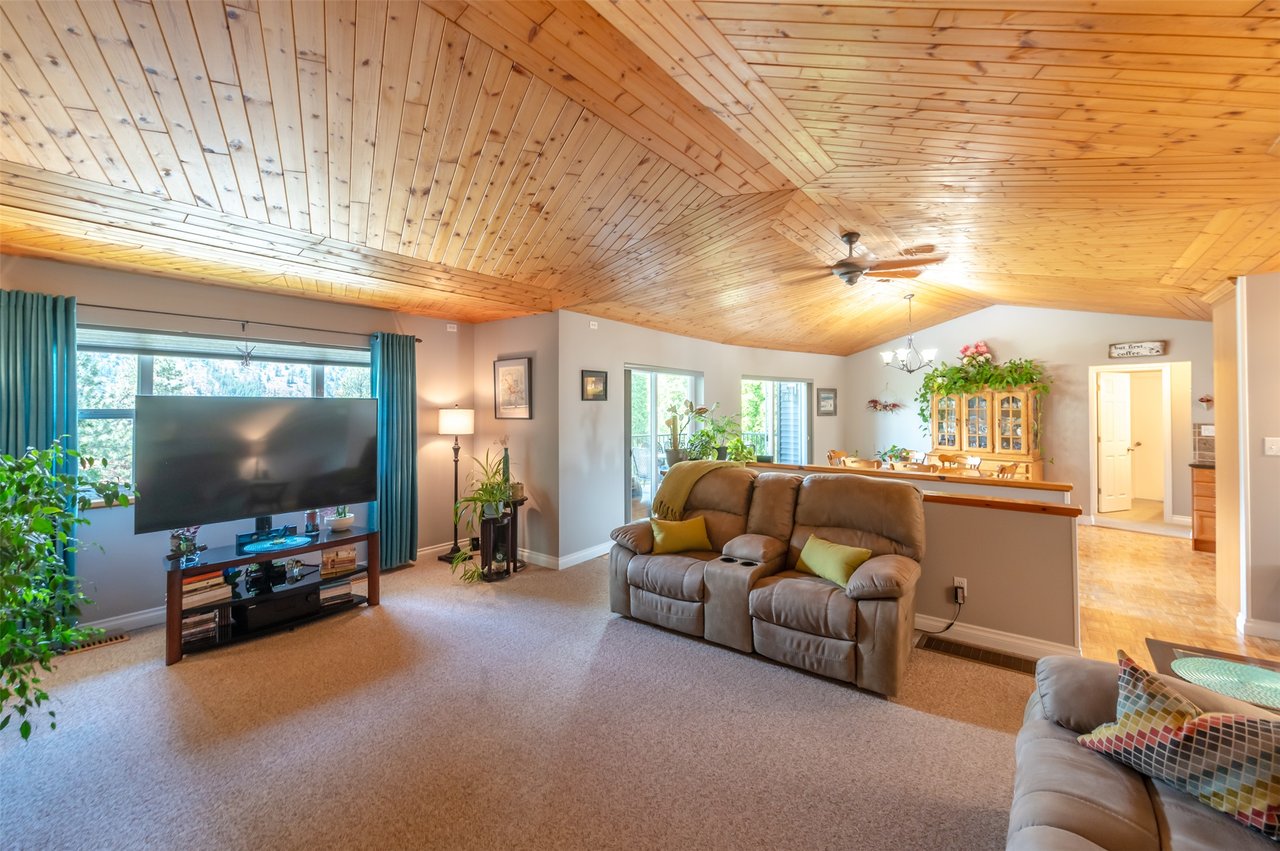 1332 Peachcliff Dr