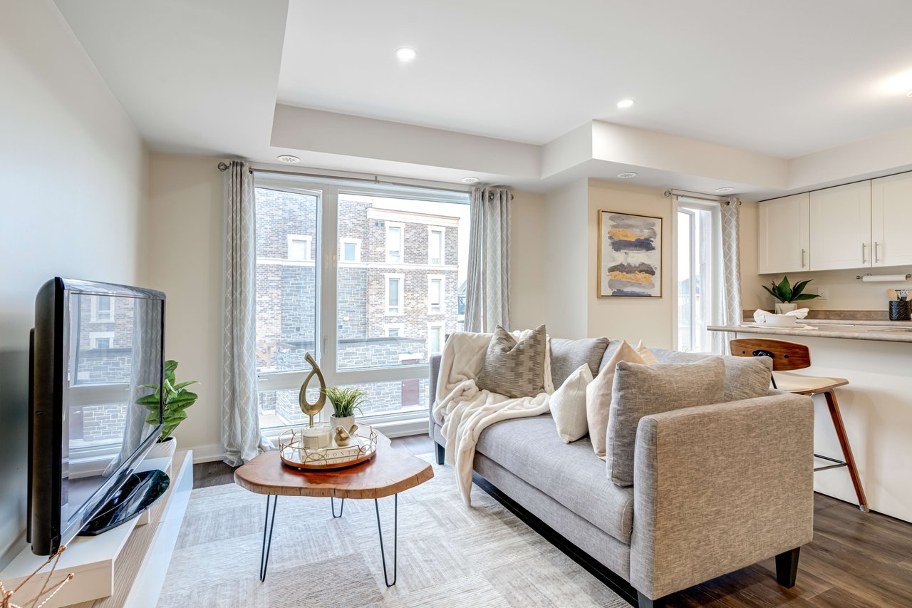 112-2 Dunsheath Way