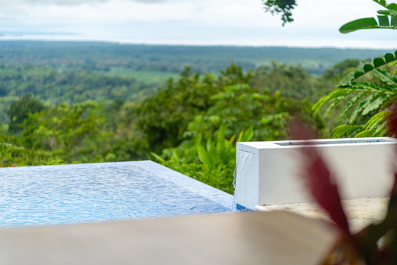 Modern Oceanview Infinity Pool Estate, Ojochal, Puntarenas