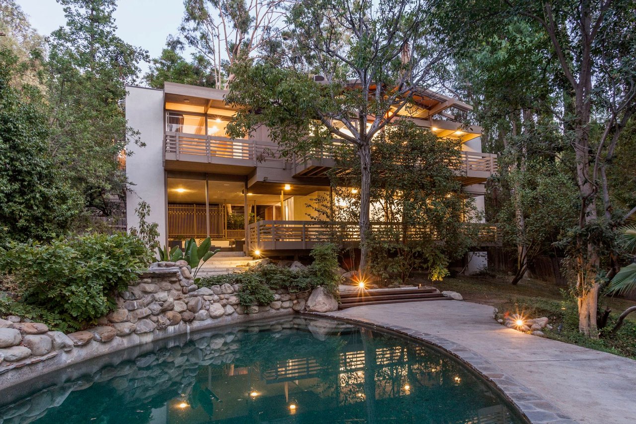 17269 OAK VIEW Drive
