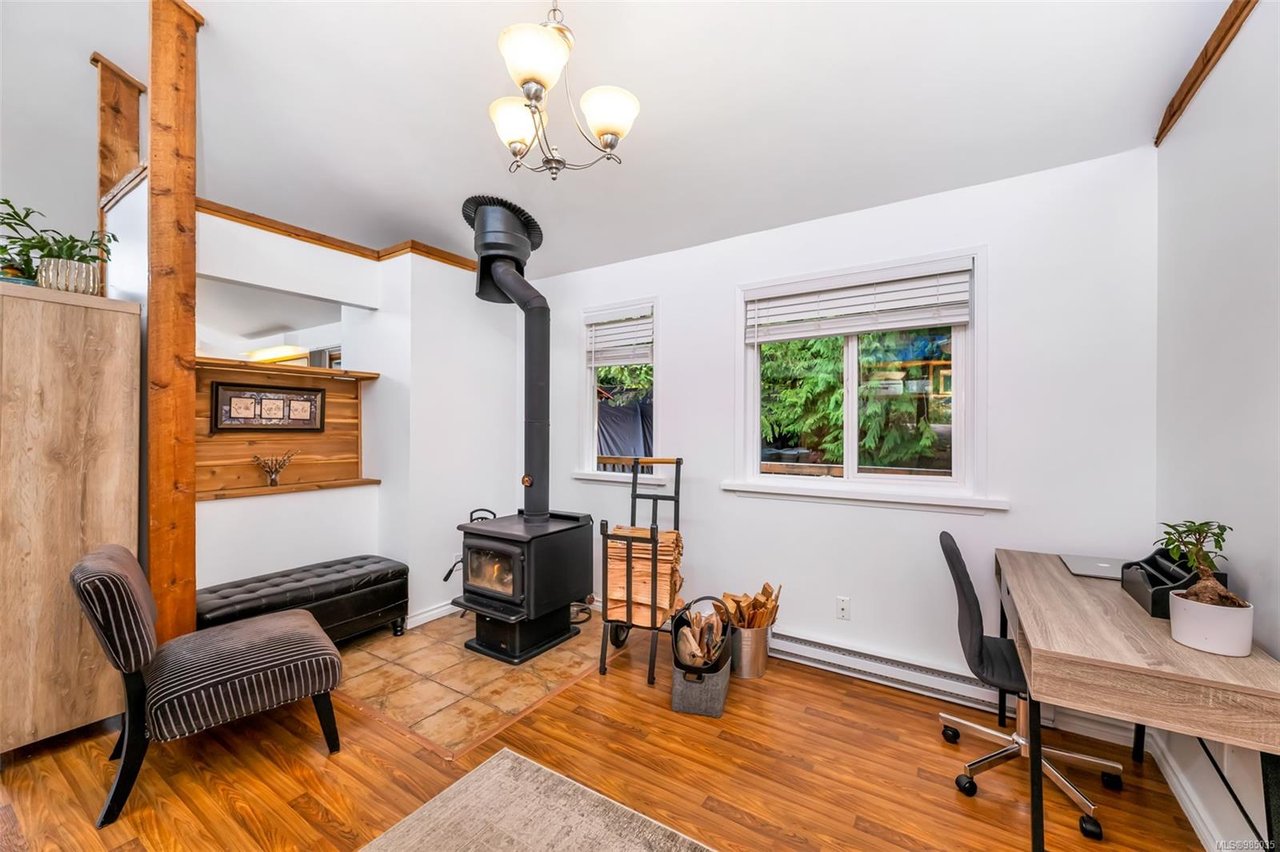 3398 Ridgeview Cres