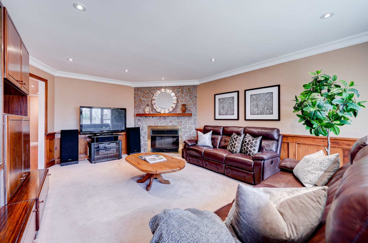 2184 Lumberman Lane