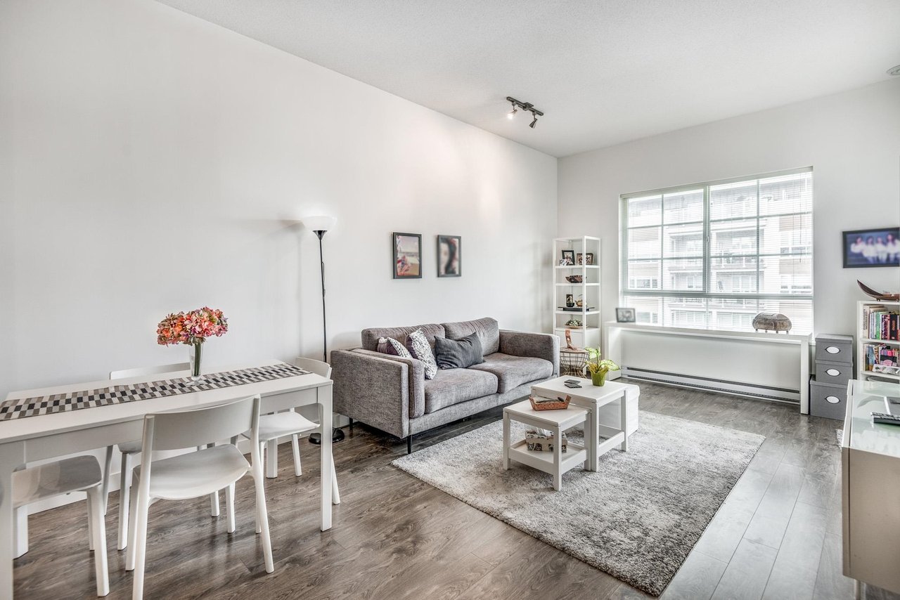 406-545 Foster Ave