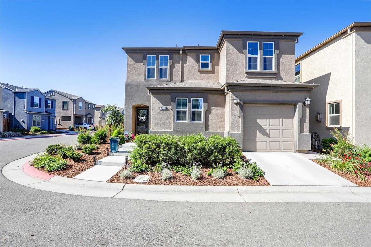 751 Ashwick Loop