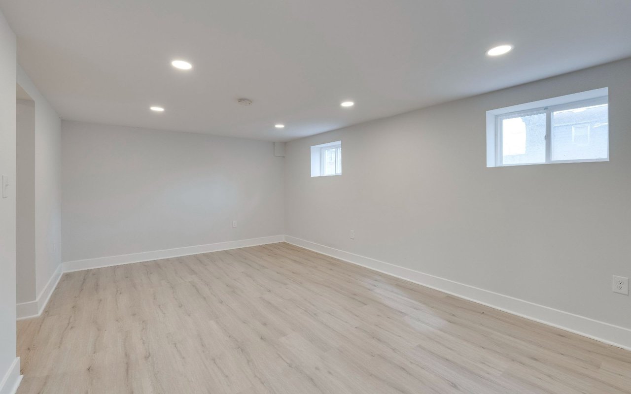 1011 Taylor St NE