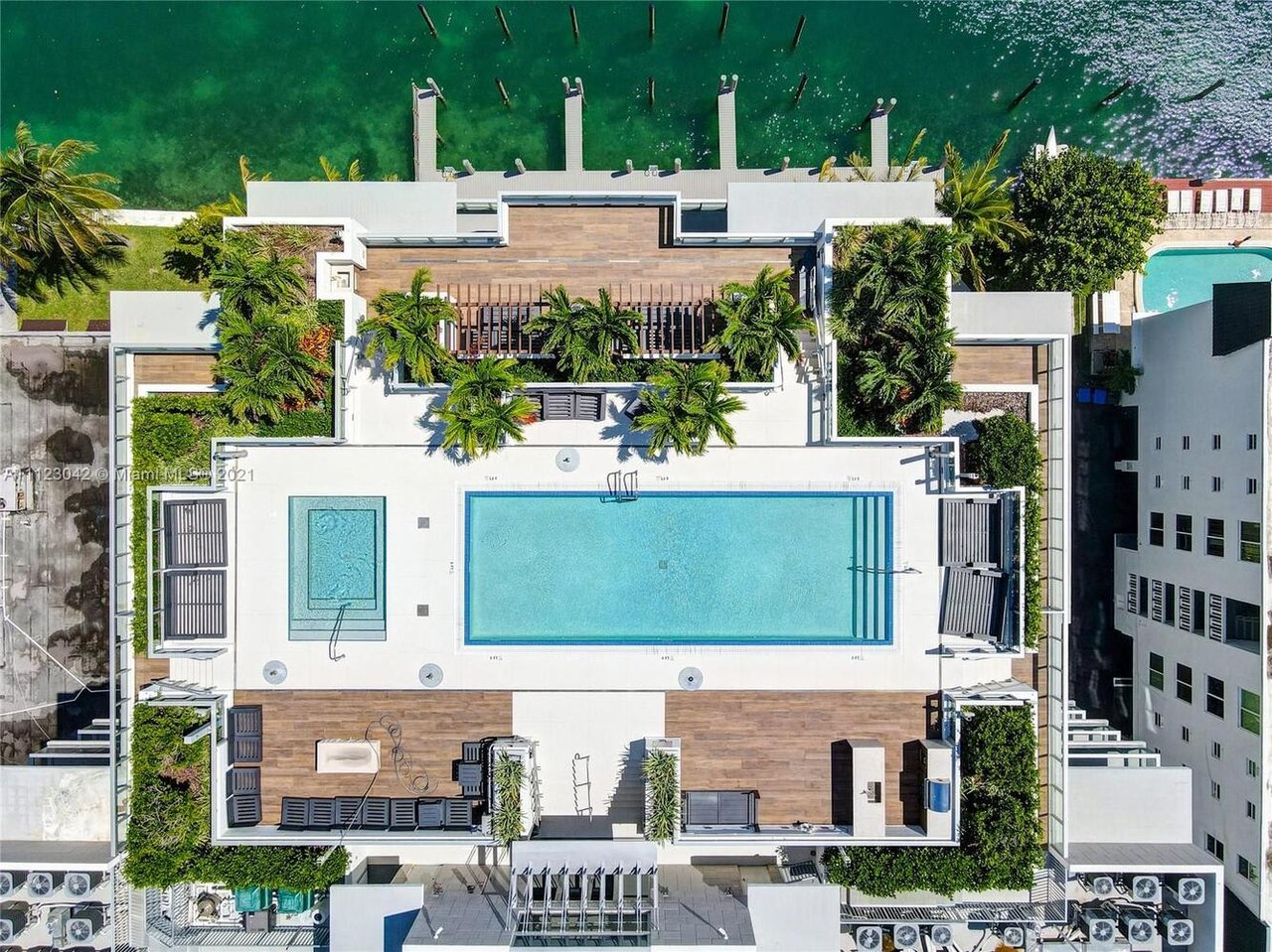 9521 E Bay Harbor Dr, #LP801