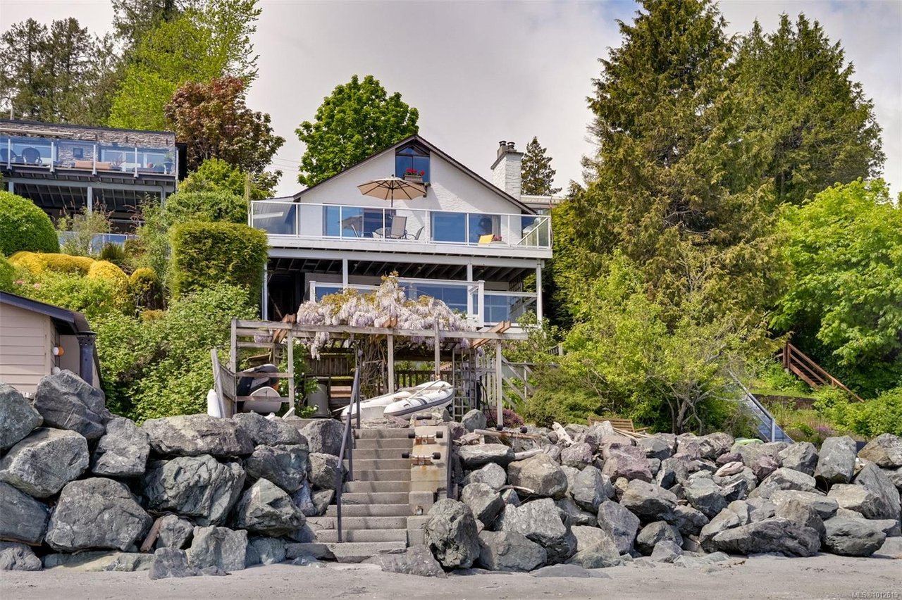 4955 Cordova Bay Rd
