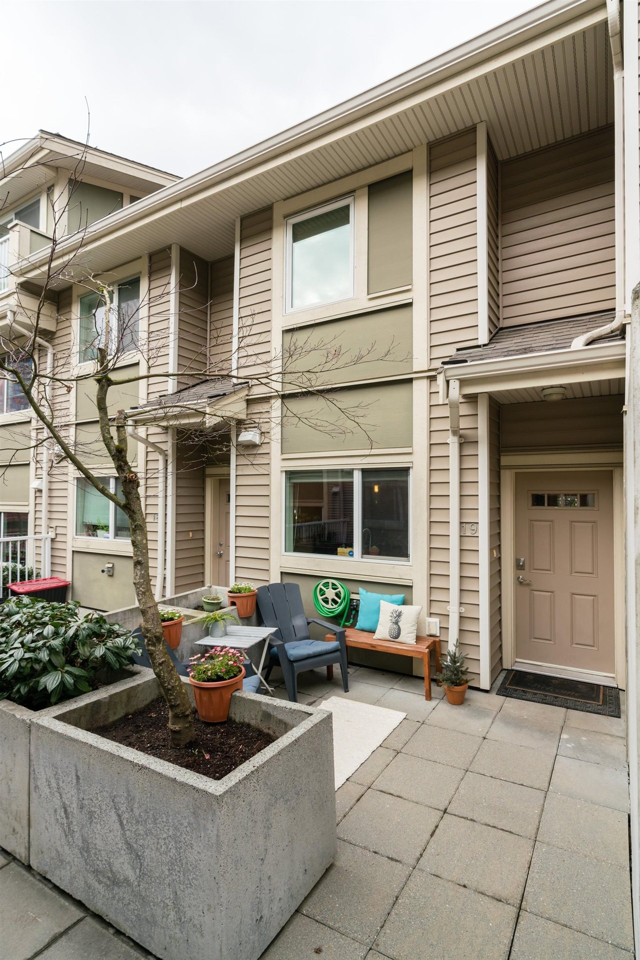 19-621 Langside Ave