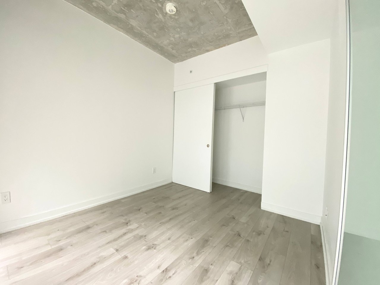 161 Roehampton Ave, Unit 532