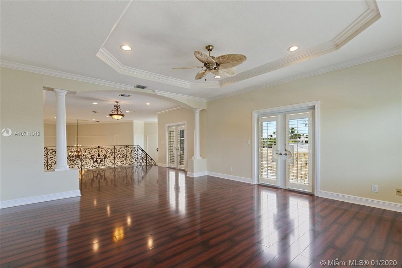 1121 SE 13th Ave