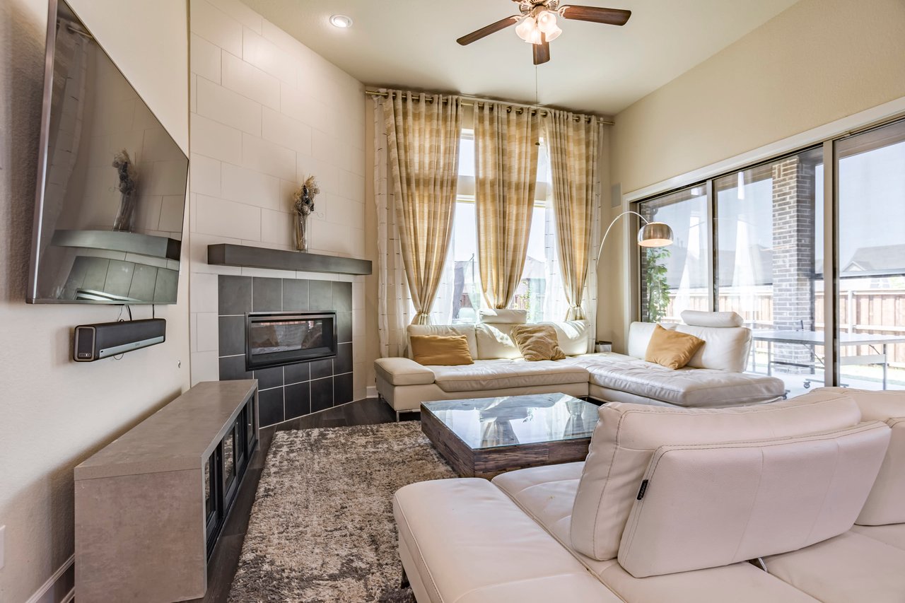 1110 Prairie Ridge Lane