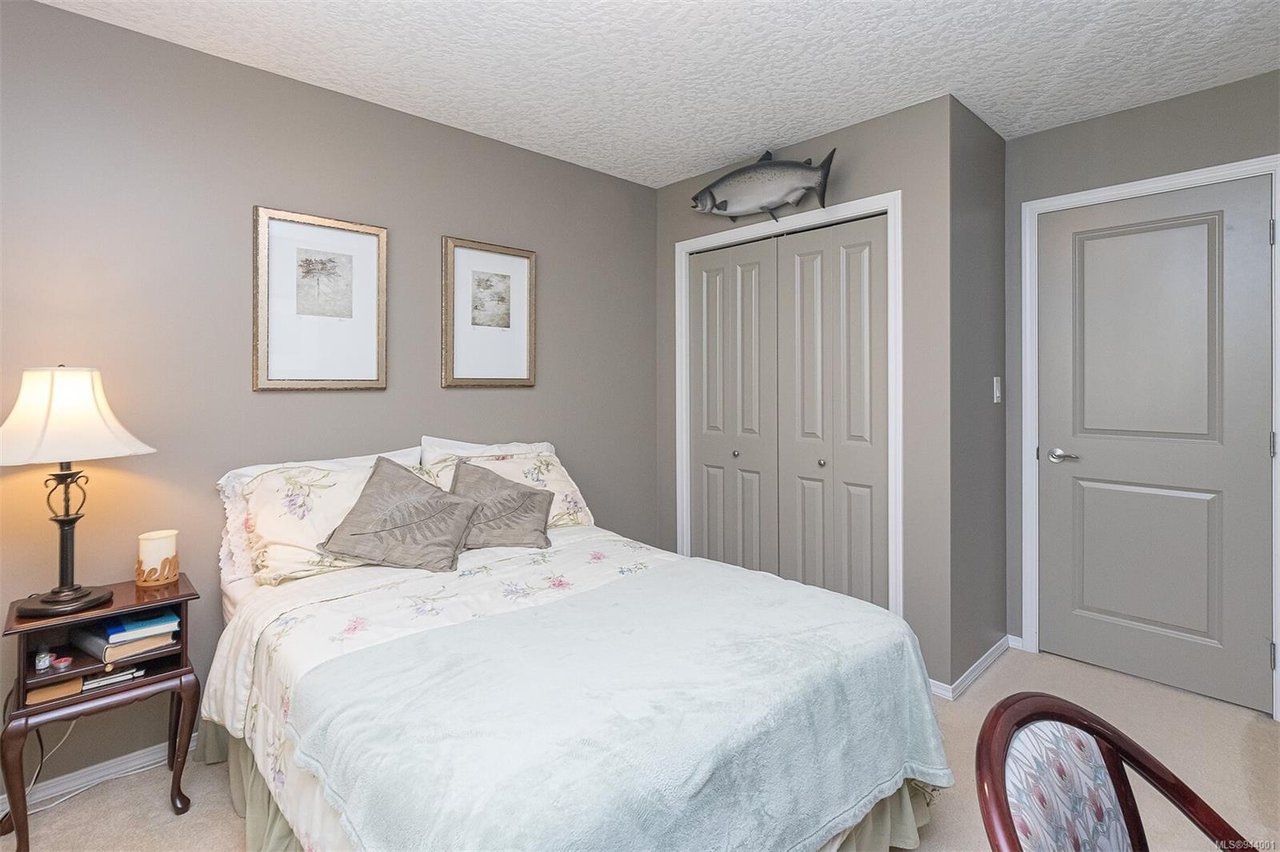 577 Kingsview Ridge
