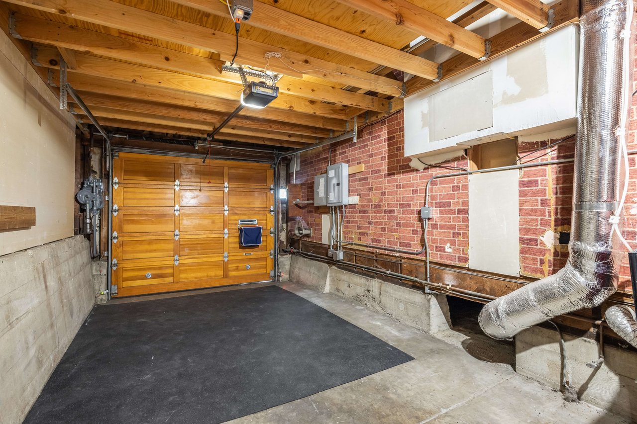 741 Lawton