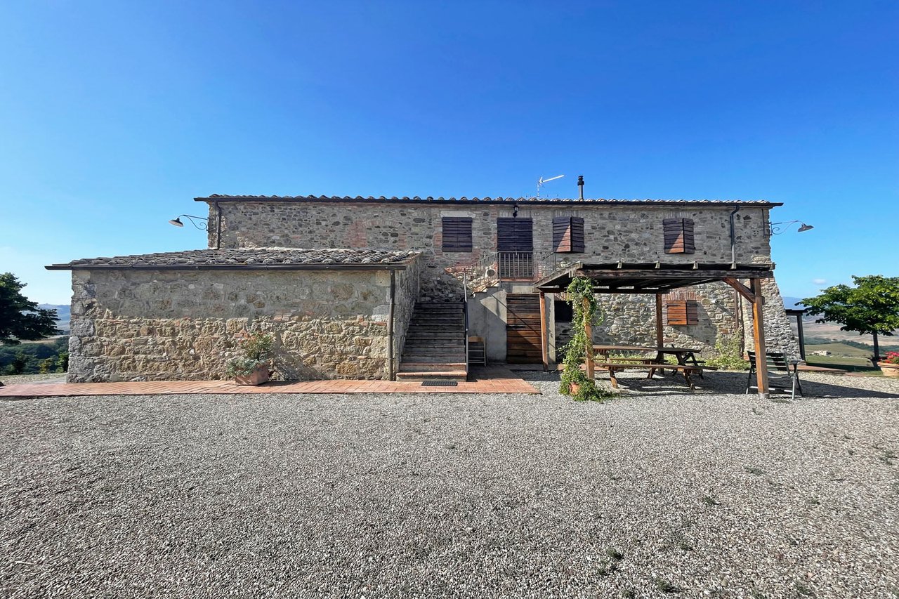 TENUTA IL GRANO “Charming Panoramic Farmhouse For Sale in Val d'Orcia”