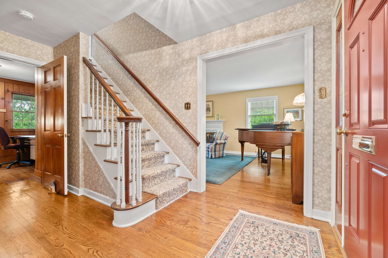 139 Altadena Dr