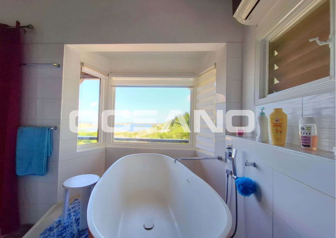 Villa 5 bedrooms with exceptional panoramic view + studio