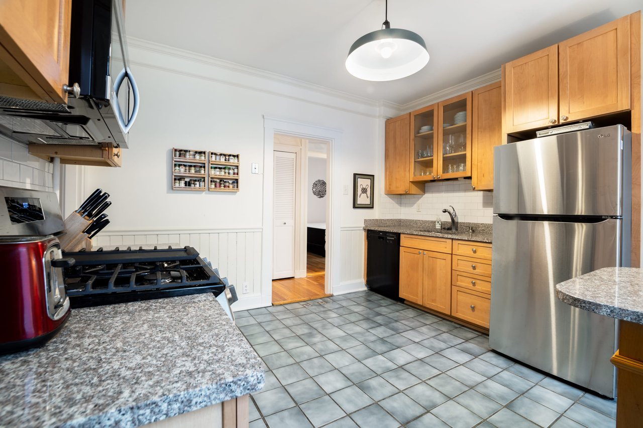 27 Paul Gore St. Unit: 1