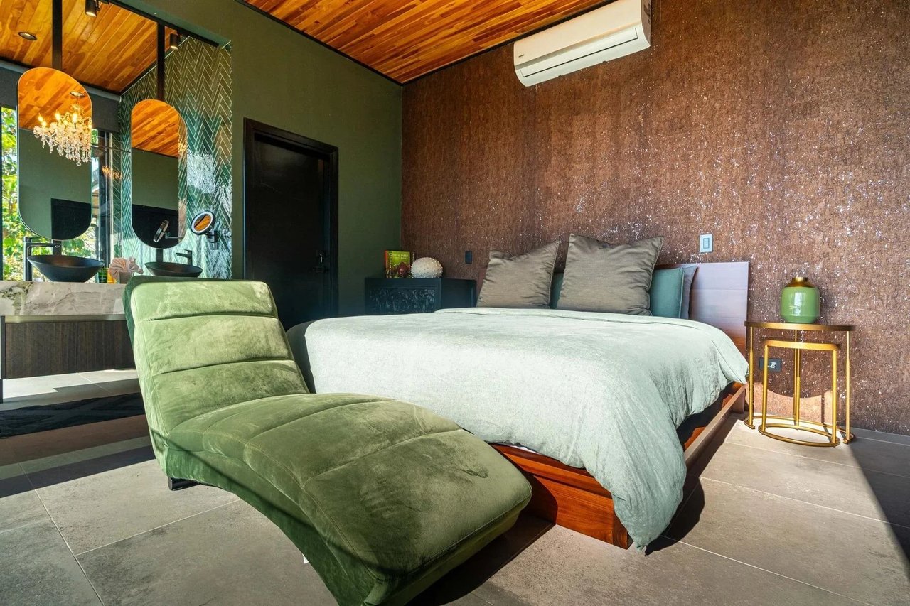 Rooftop Pool Modern Luxury Estate, Manuel Antonio, Puntarenas