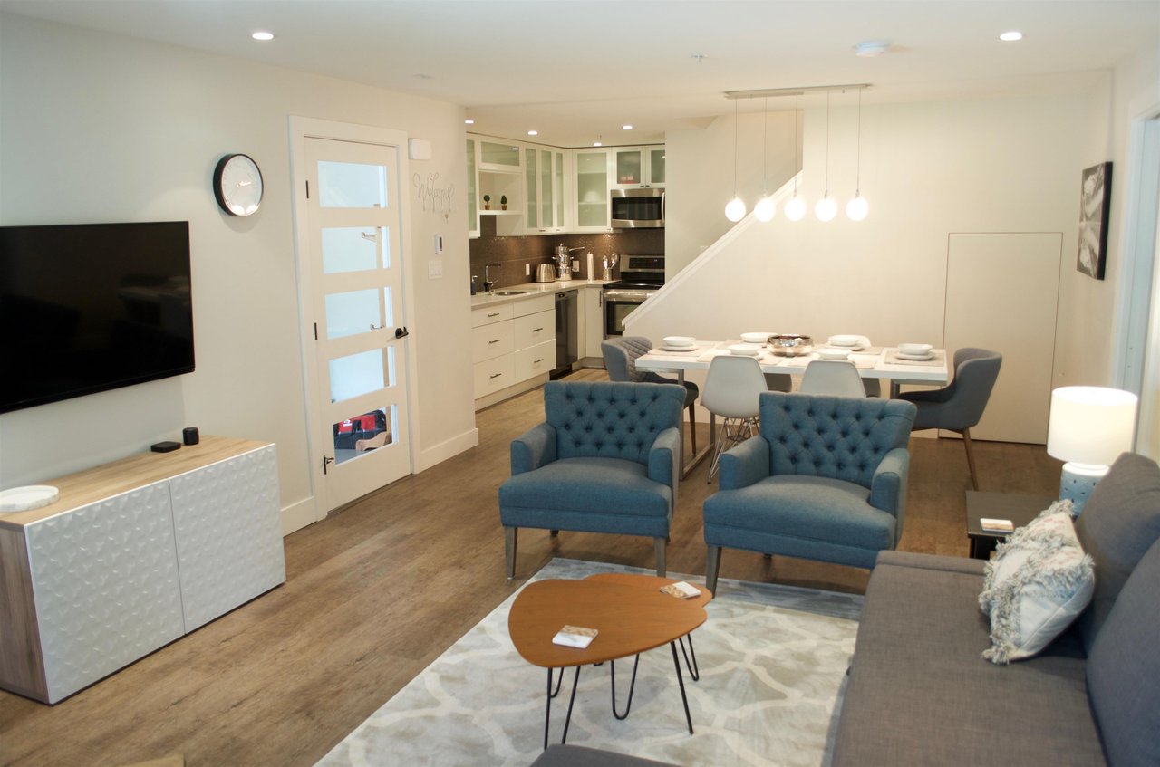 27-4637 Blackcomb Wy