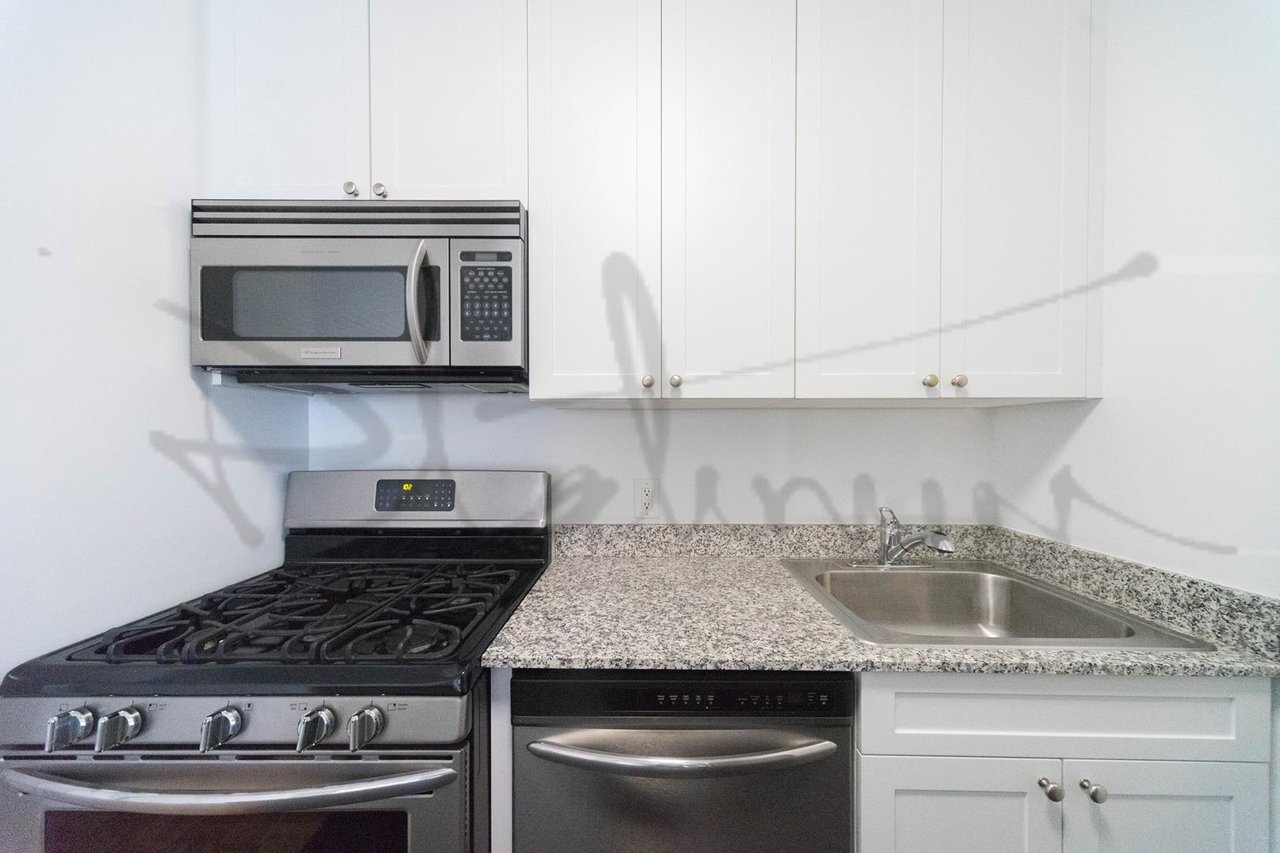 45 Wall Street, Apt 906