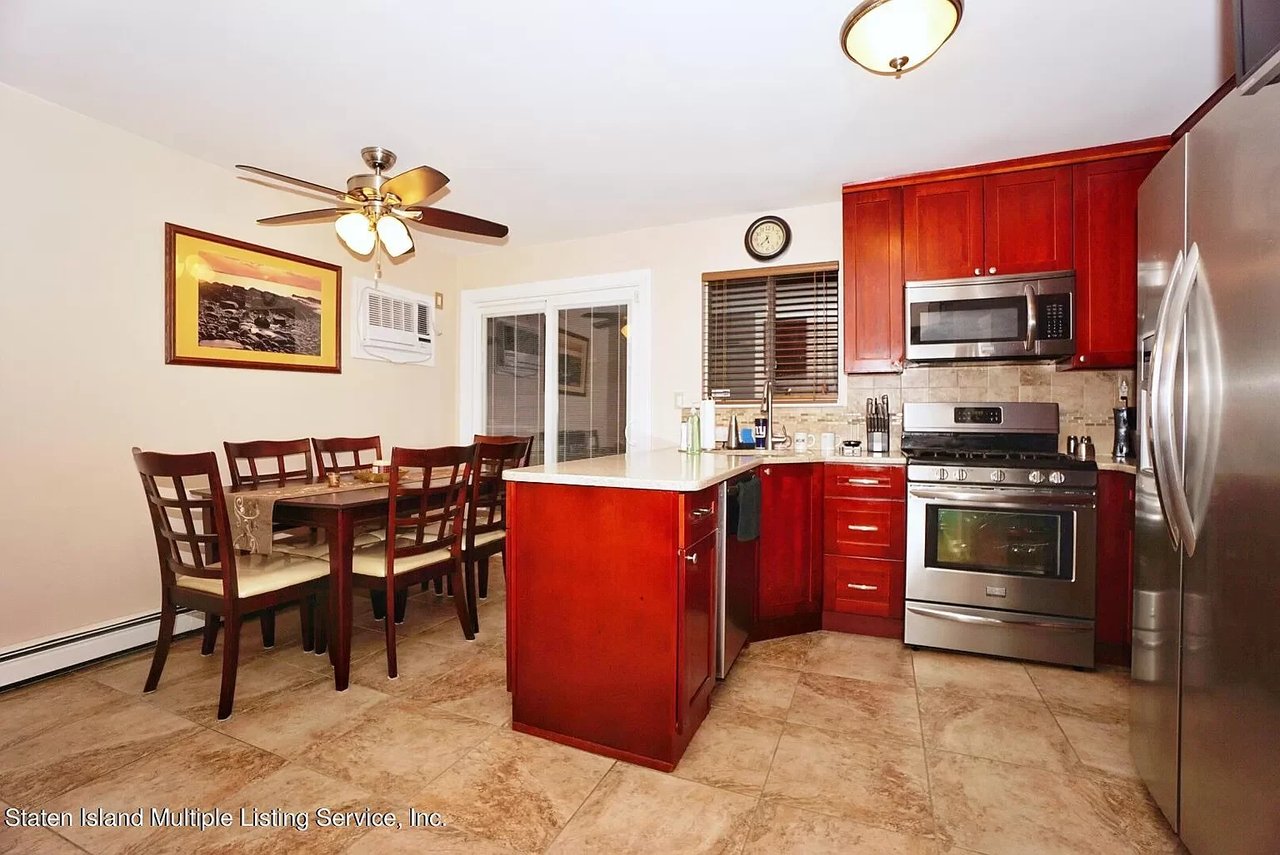 29 Corona Ave