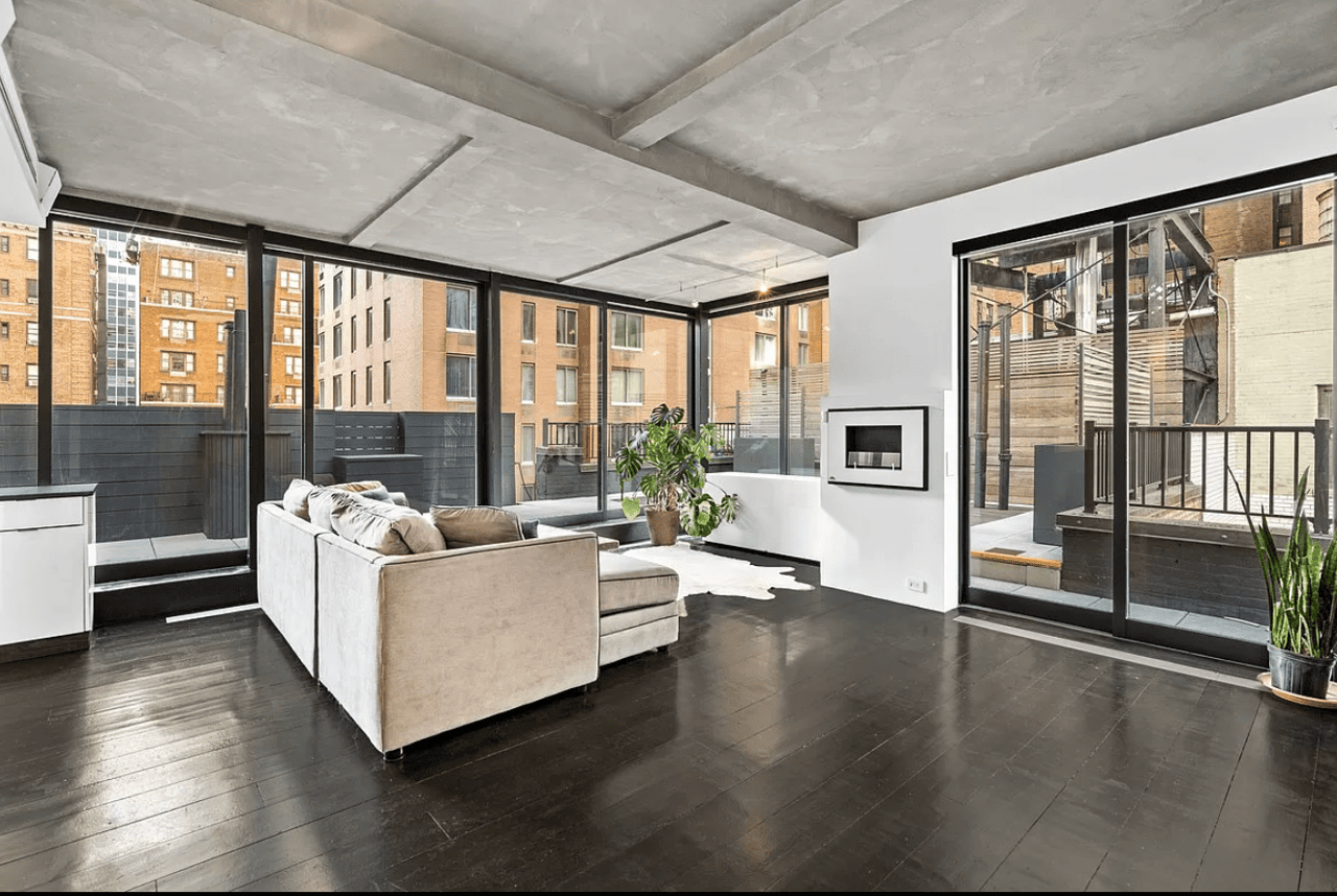 150 East 49th St. Unit: PH1AB