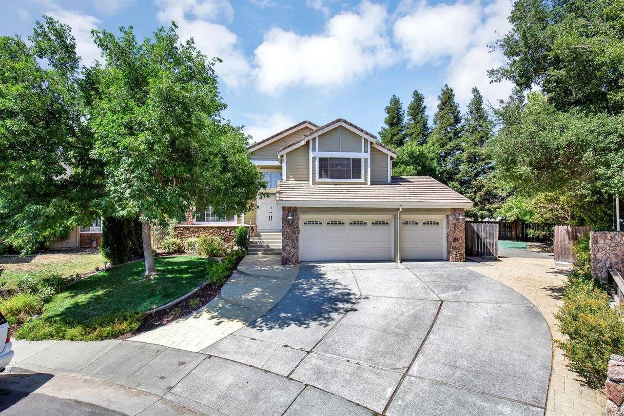 2939 Banyan Court