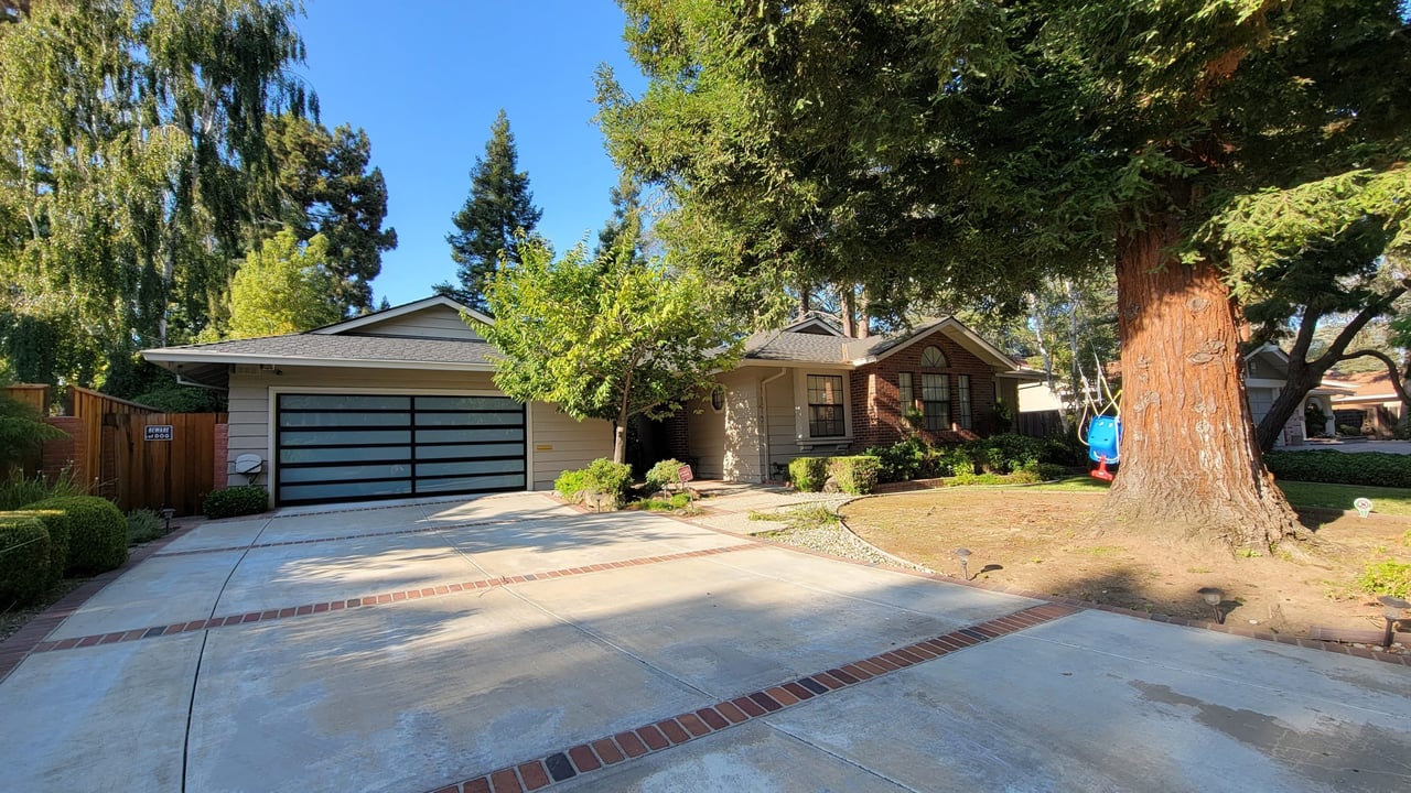 661 Cuenca Way