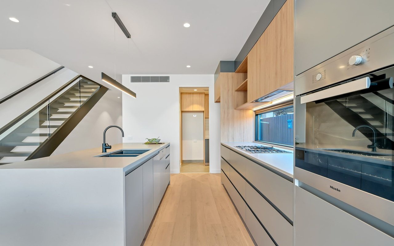 Eastlake Townhome Back on the Market