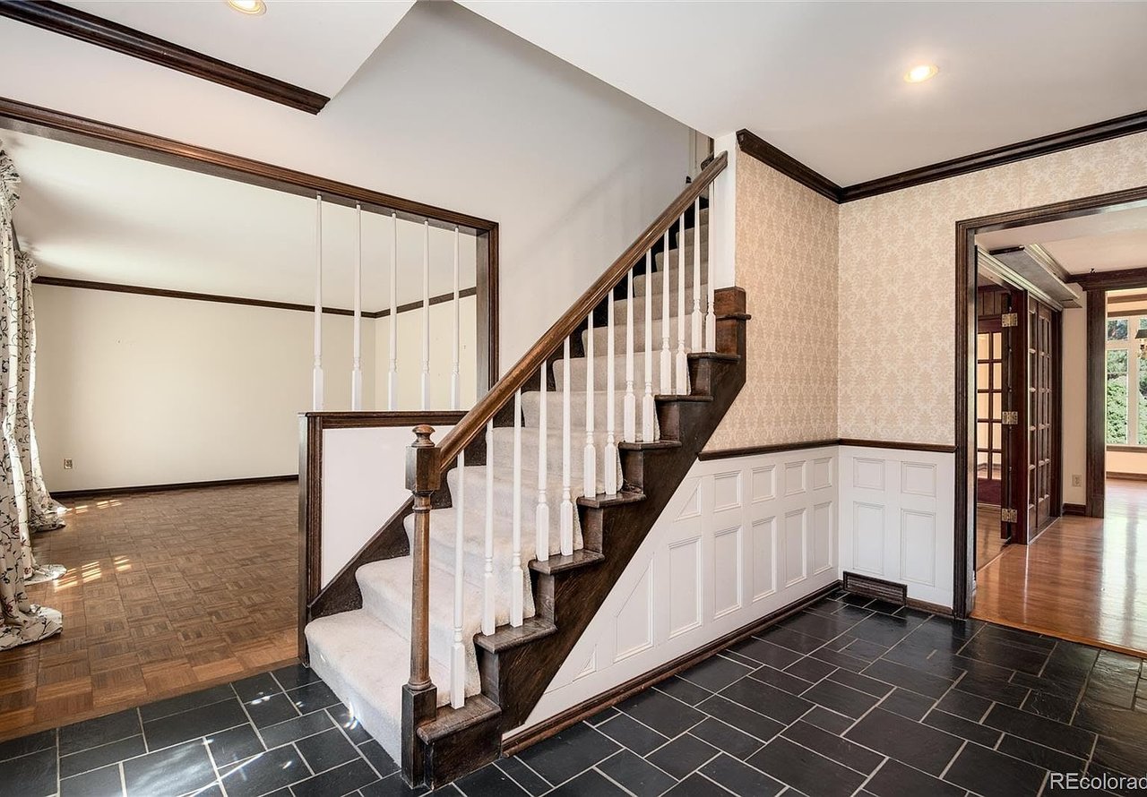 8 Meadowview Lane