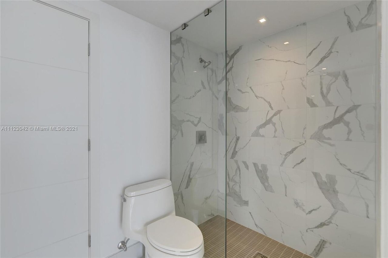 9521 E Bay Harbor Dr, #LP801