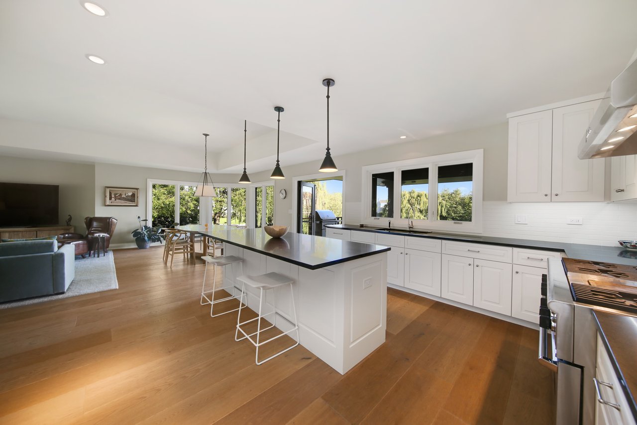 This Spectacular Home Exudes An Upscale Lifestyle With Modern Clean Lines