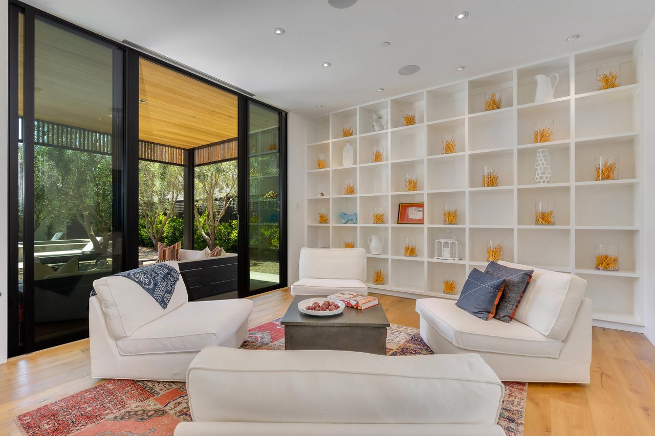 Modernist Oasis in St. Helena - SOLD