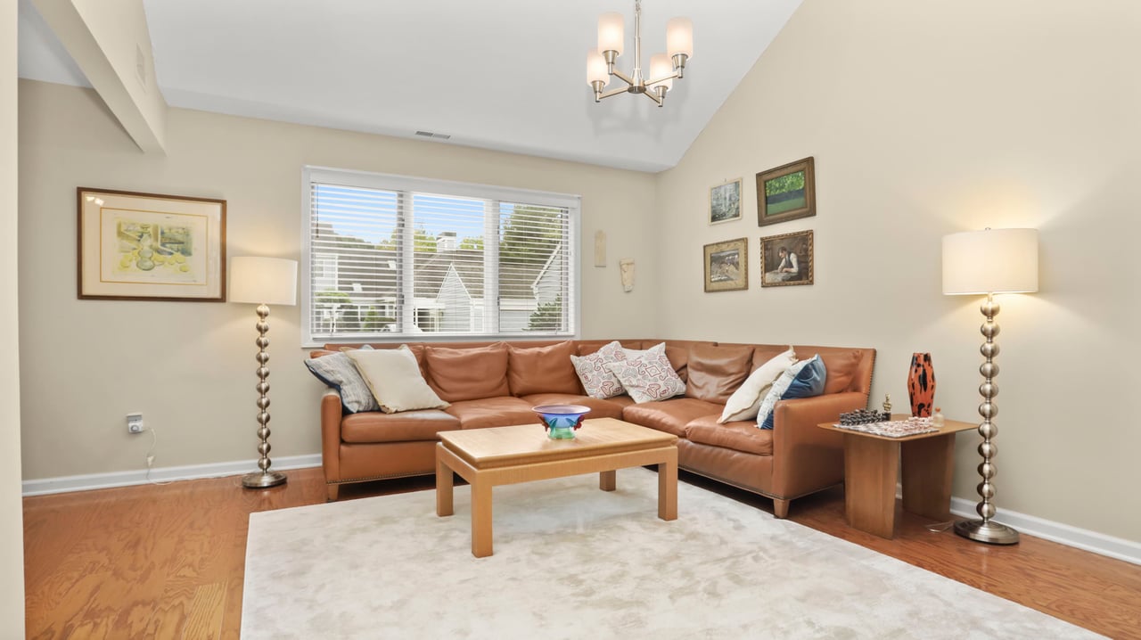 224 Lansdowne, Westport