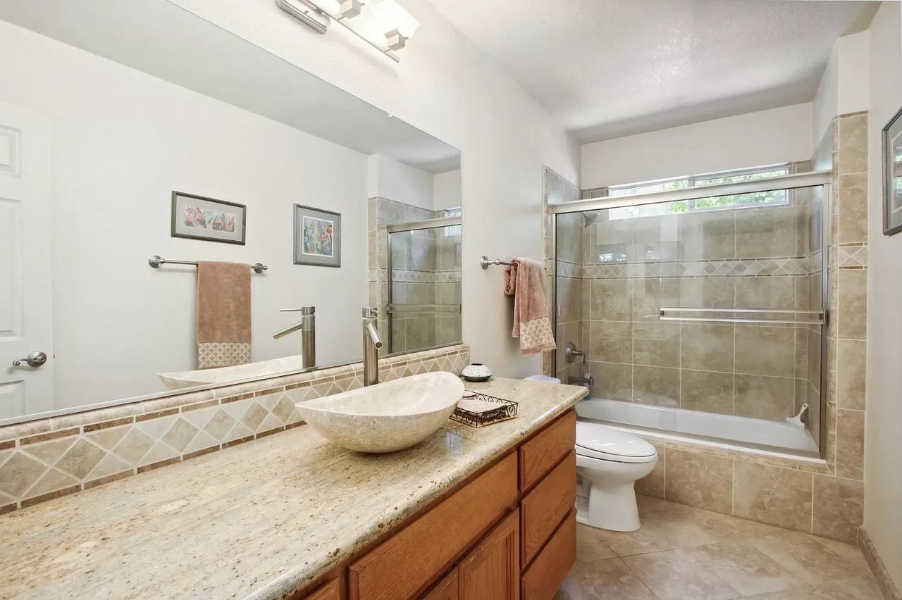 3861 Robie Lee Way