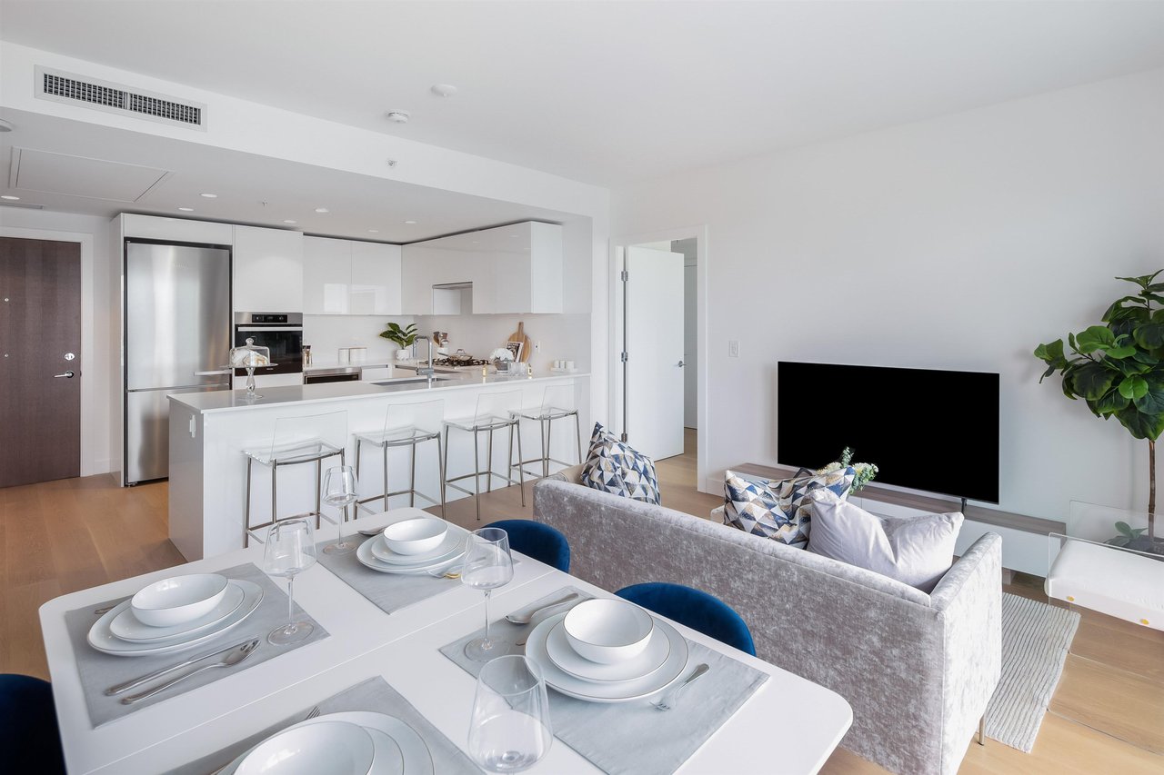 1706-5788 Gilbert Rd
