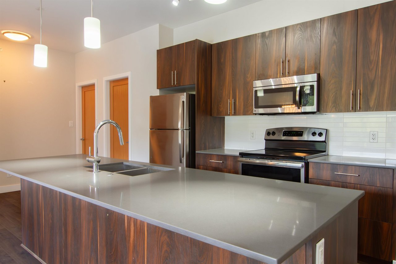 309-1025 Legacy Wy