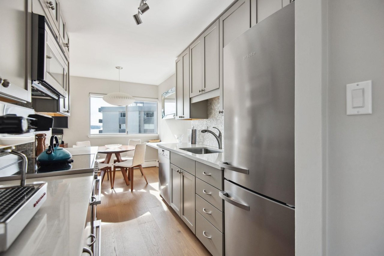 902-1930 Marine Dr