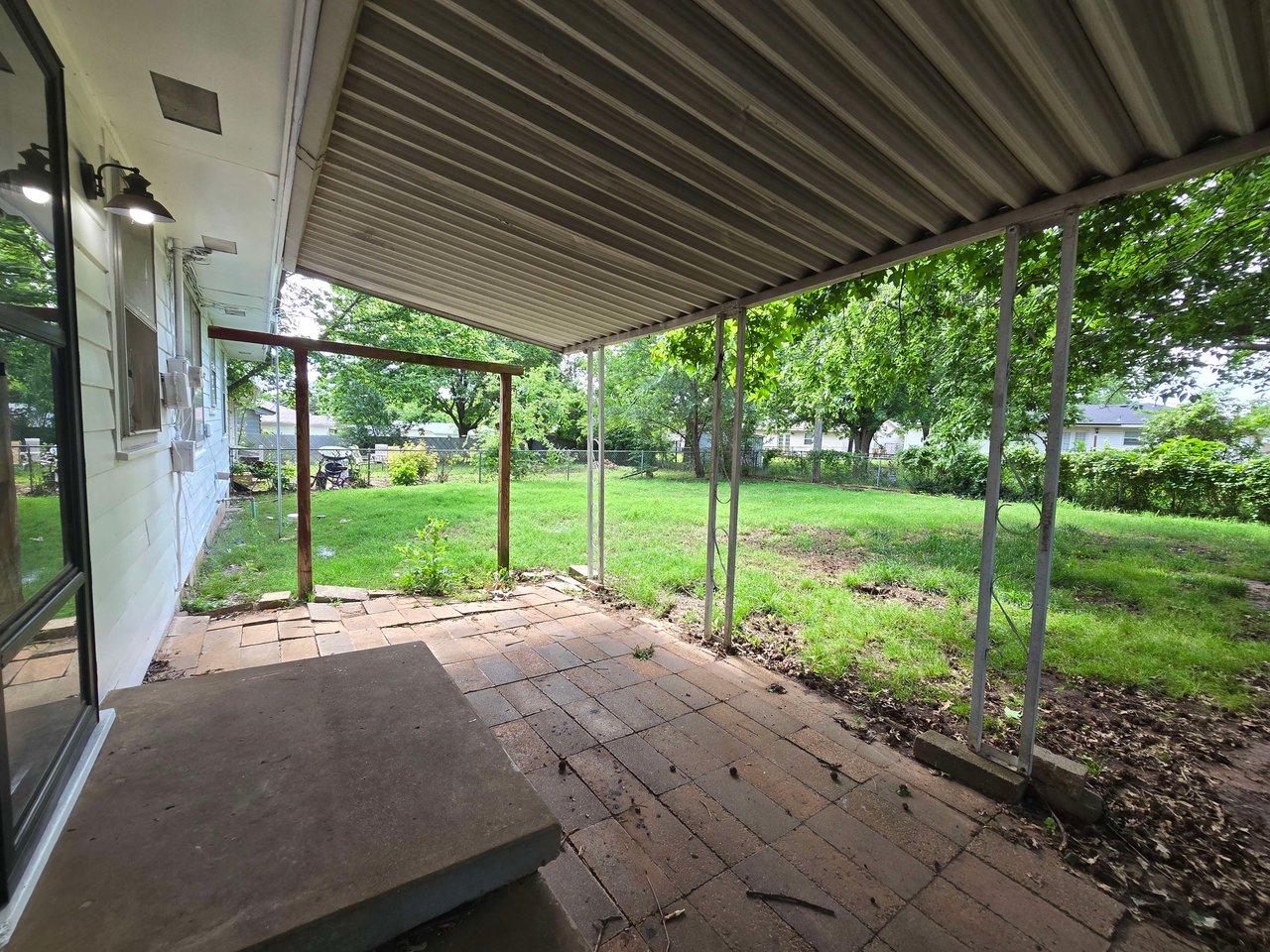 1219 Rose Dr